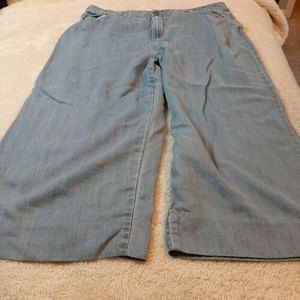 CHICOS Sz 1 8 Crop Women Platinum Collection Chambray Lightweight Wide Leg Pants